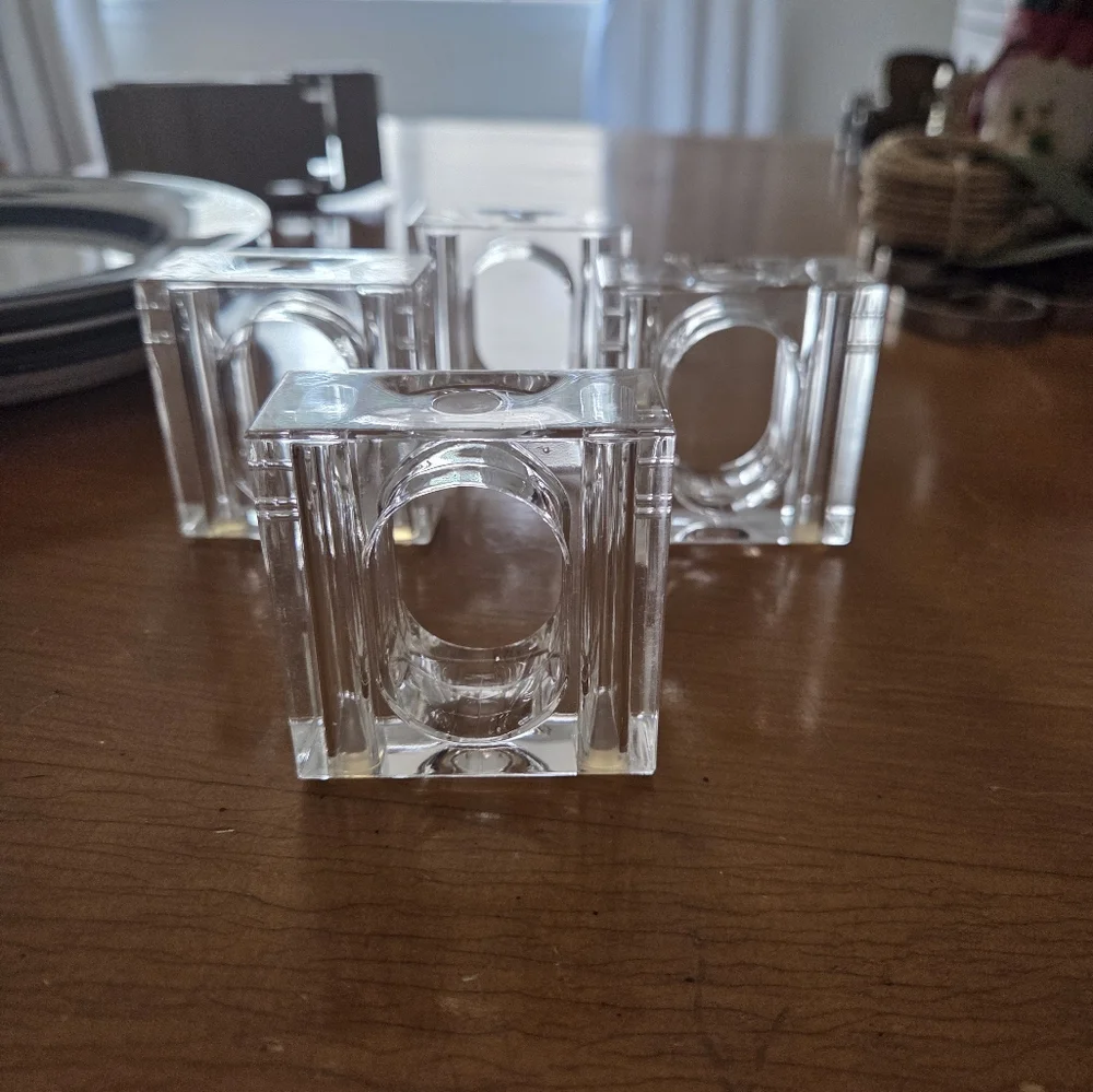 Acrylic 4 Piece Salt & Pepper Napkin Ring Shakers Never Used